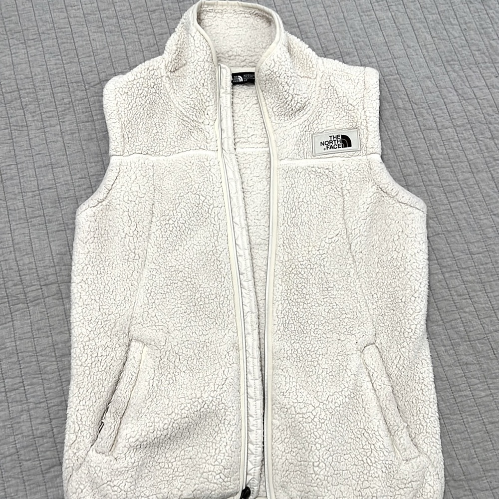The North Face fuzzy Sherpa vest cream off white ladies womens small cozy